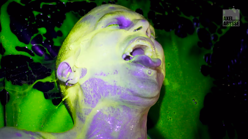 Axel - The Experiment sample image 18