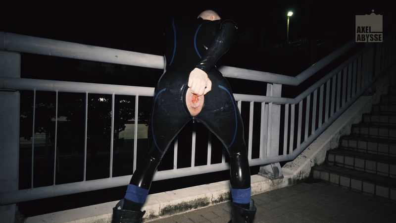 Axel - Night Walk sample image 25
