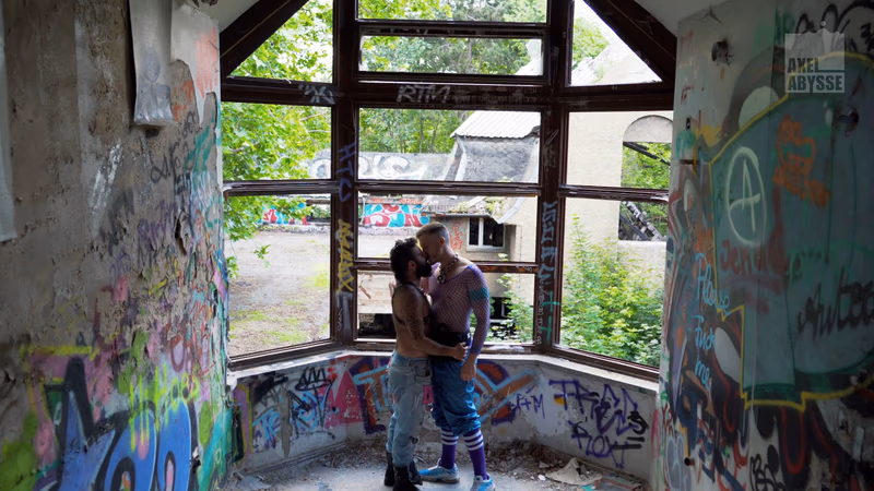 Axel - Trespassing sample image 1