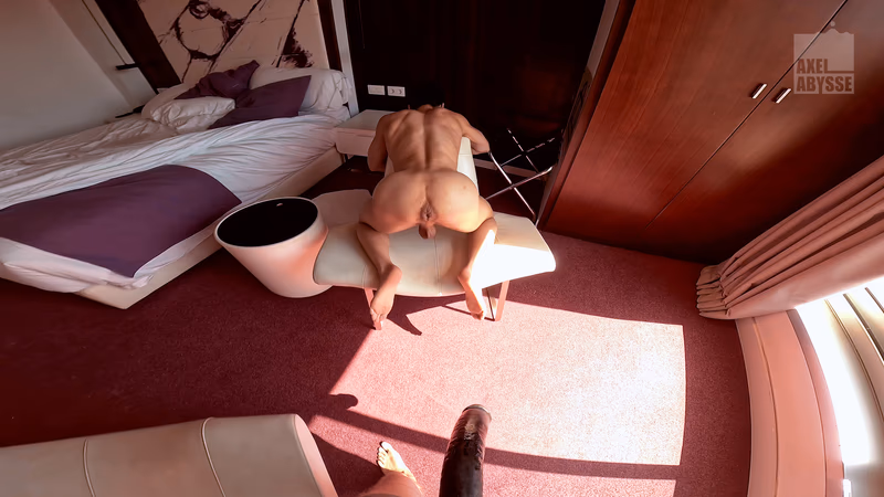 Axel - Morning Routine sample image 6